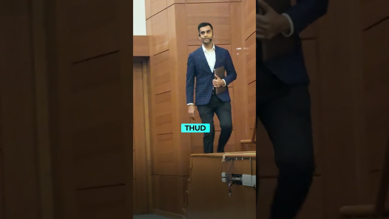 The Right Way to Walk Into an Interview Room (First Impression Matters!)