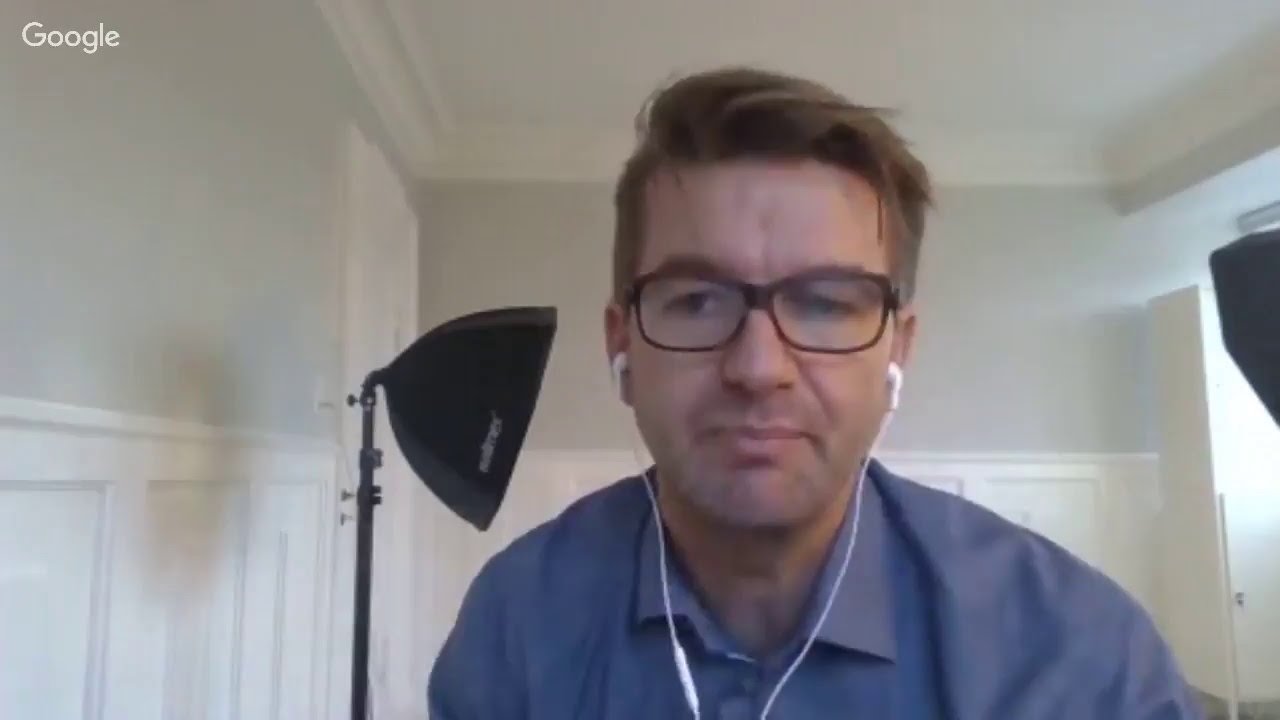 Ask the UXperts: A Practical Approach to Getting A UX Education —  with Mads Soegaard