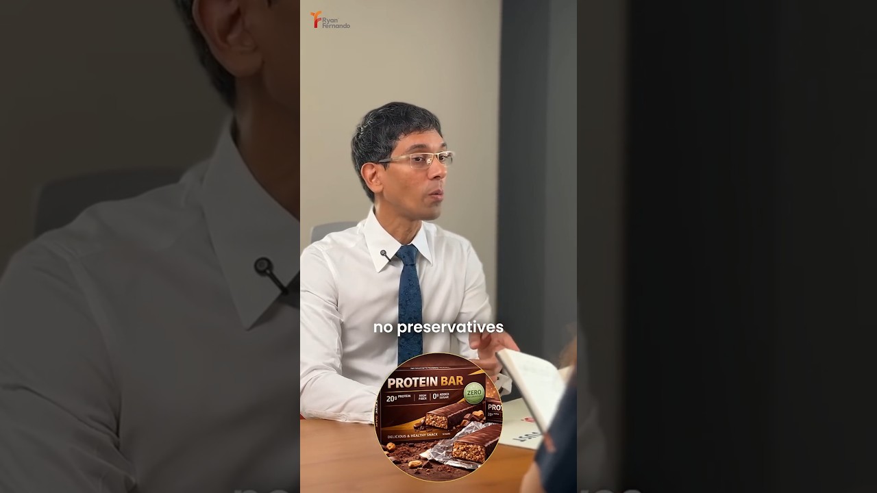 Protein Bar v/s Chocolate bar - Celebrity Nutritionist Explains