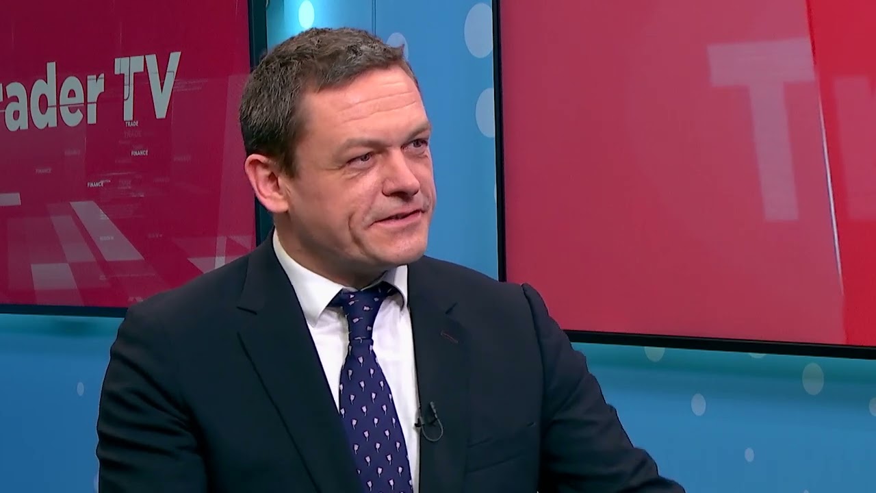 Making sense of trading signals in a noisy market