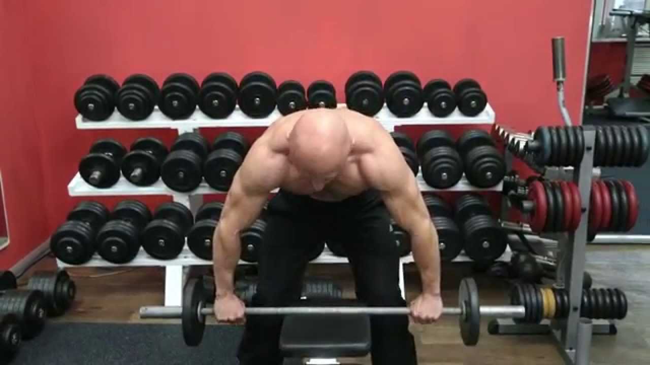 Тяга штанги к подбородку: техника для максимальной проработки дельт