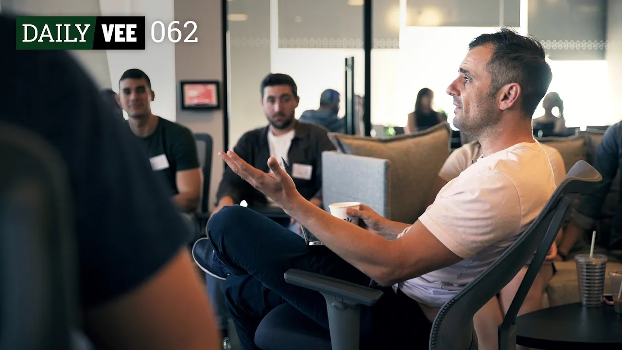 Internal Teams, Meetings and Motivations | DailyVee 062