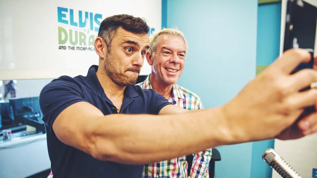 MORNING RADIO VIBES | DailyVee 056