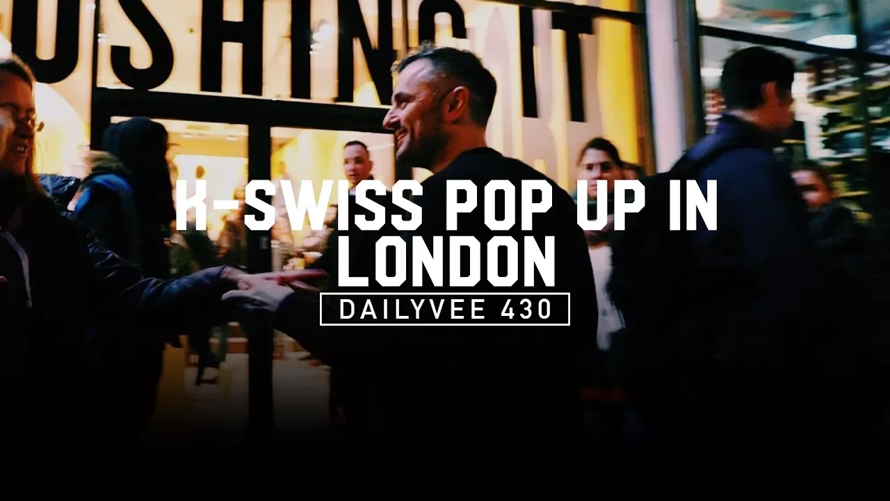 Meeting Fans at the Crushing It! Pop Up in London | DailyVee 430
