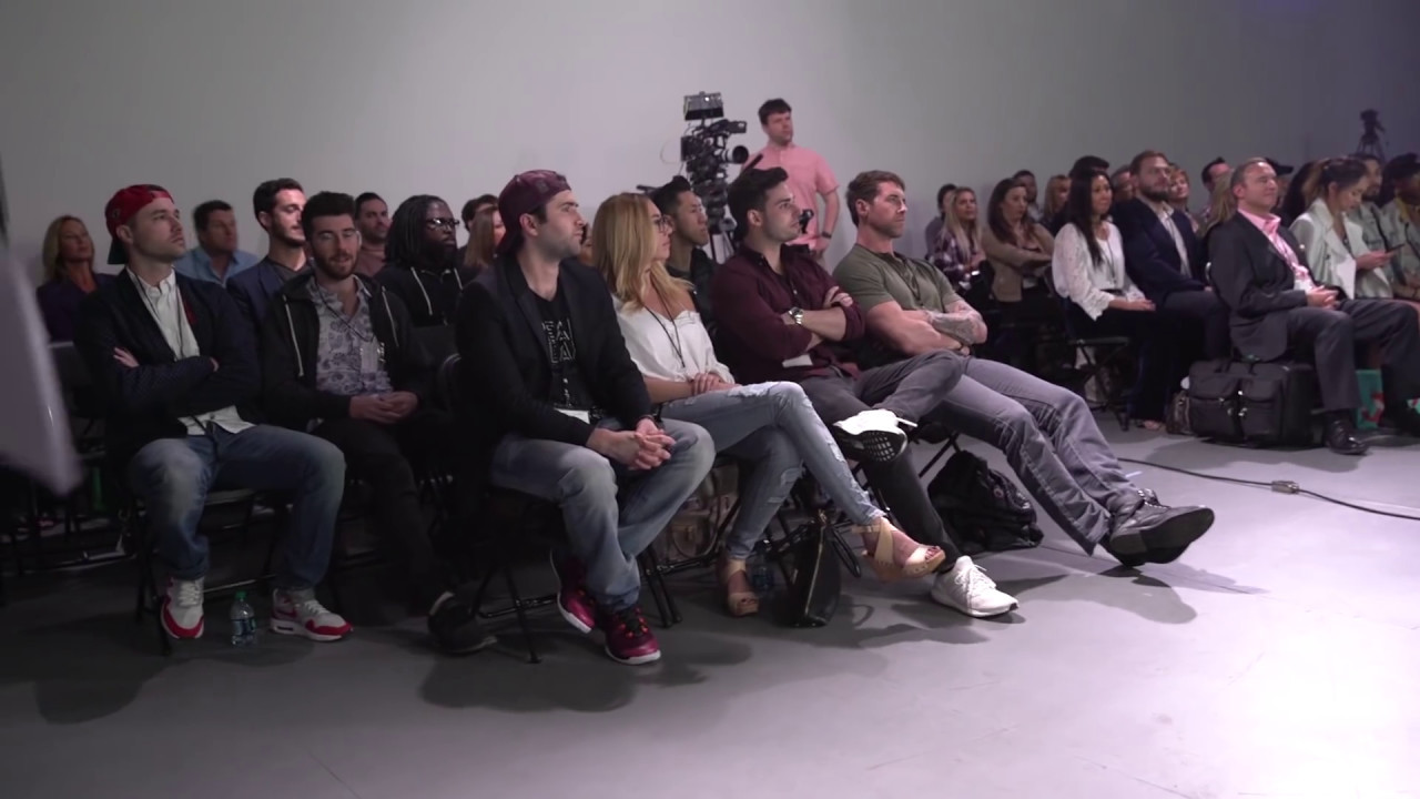 THE VALUE OF YOU IS YOUR WHOLE LIFE | DailyVee 147